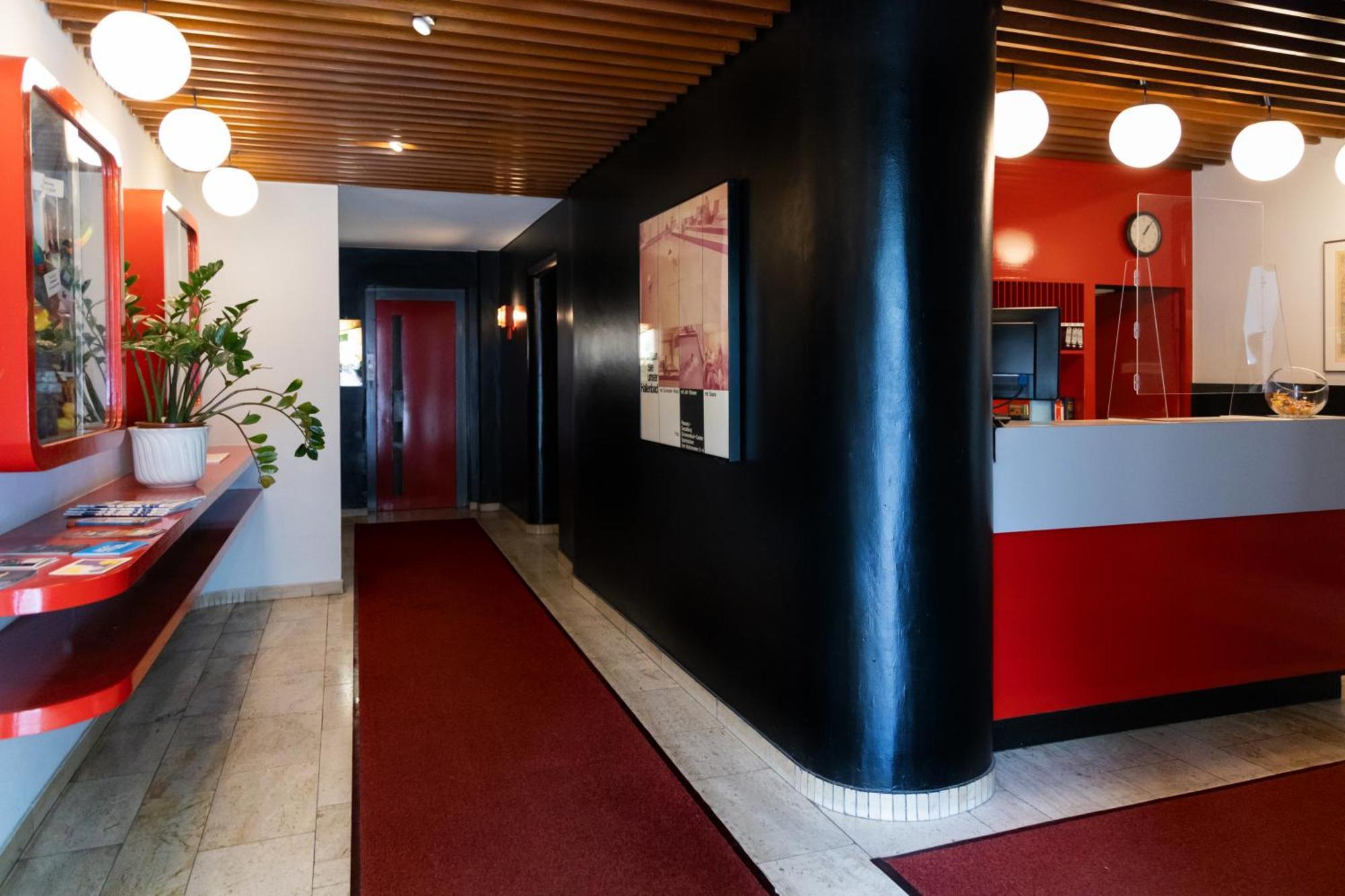 Hotel Meran Hallenbad & Sauna Saarbrücken Exteriér fotografie