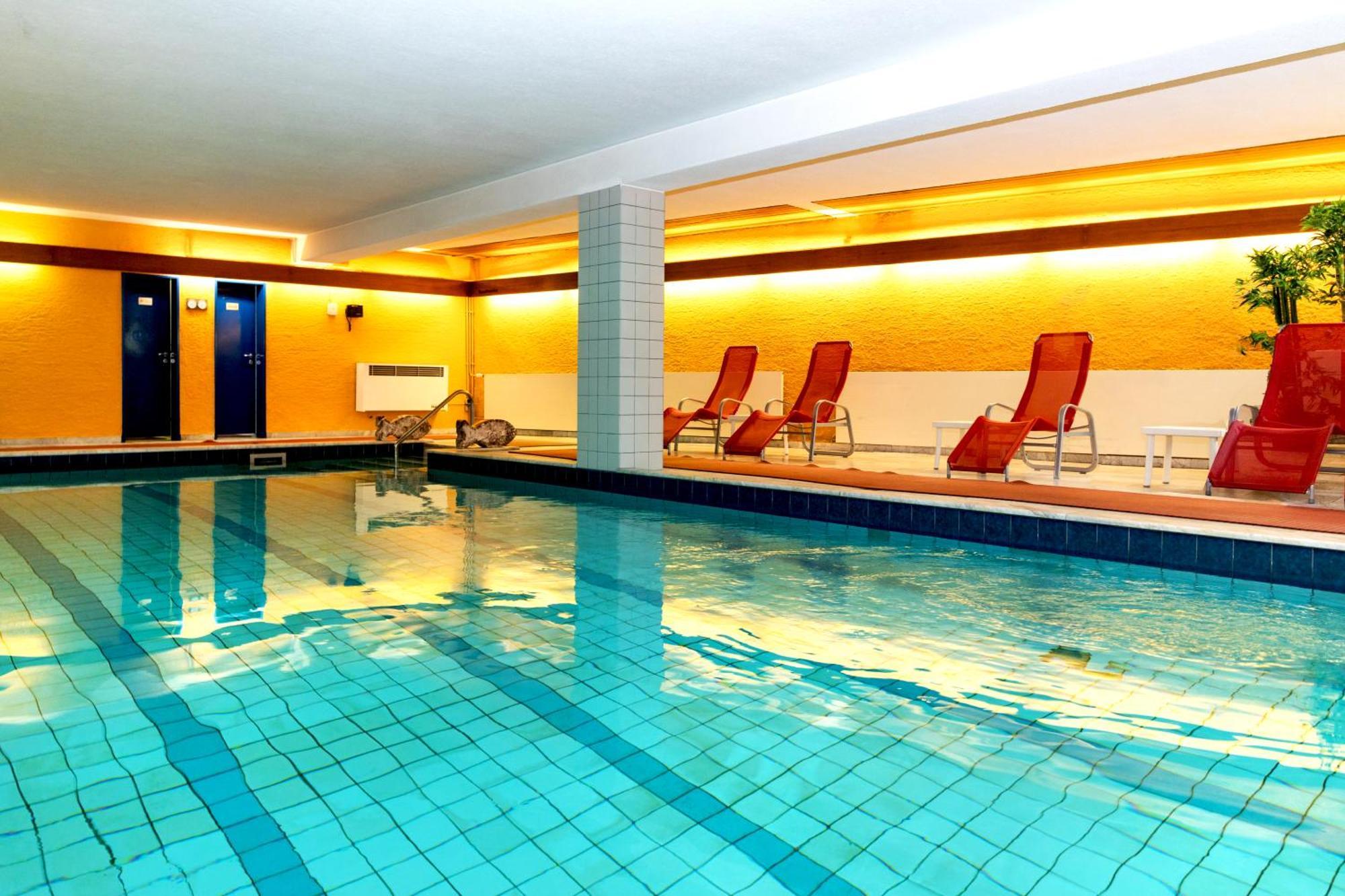 Hotel Meran Hallenbad & Sauna Saarbrücken Exteriér fotografie